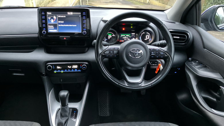 Toyota Yaris 1.5 Hybrid Design 5dr CVT Hybrid Hatchback